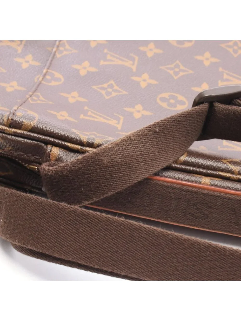 Louis Vuitton this authentic